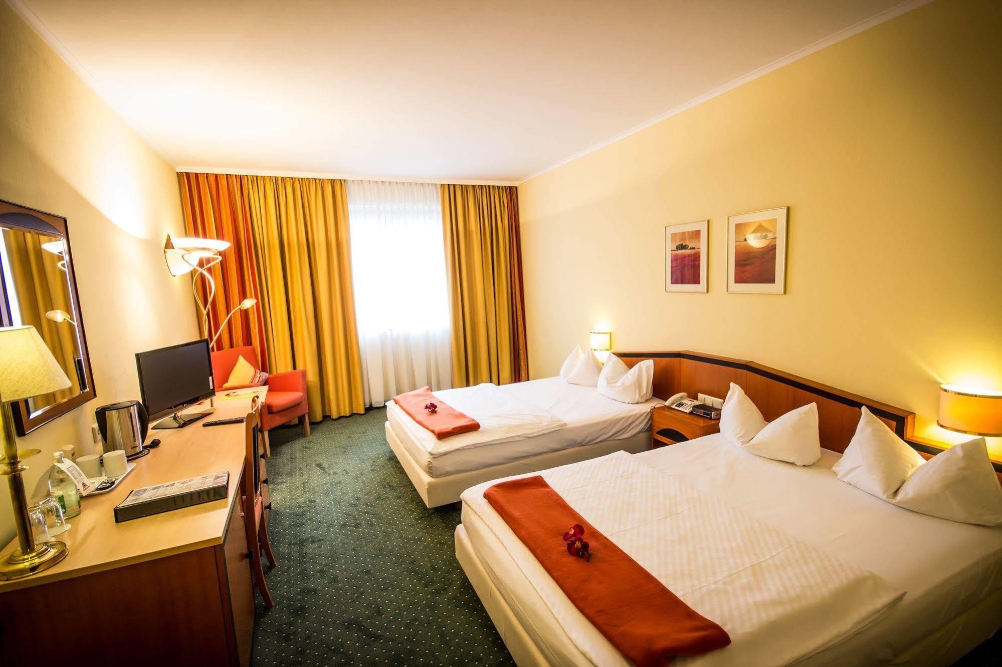 Hotel Ibb Centre 3*
