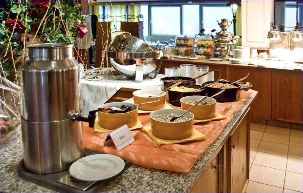 Ibb Centre Hotel 3*